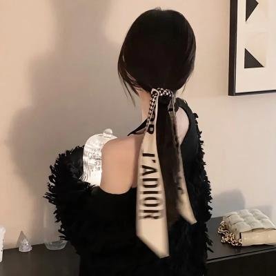 重回九零，开局深山救老婆